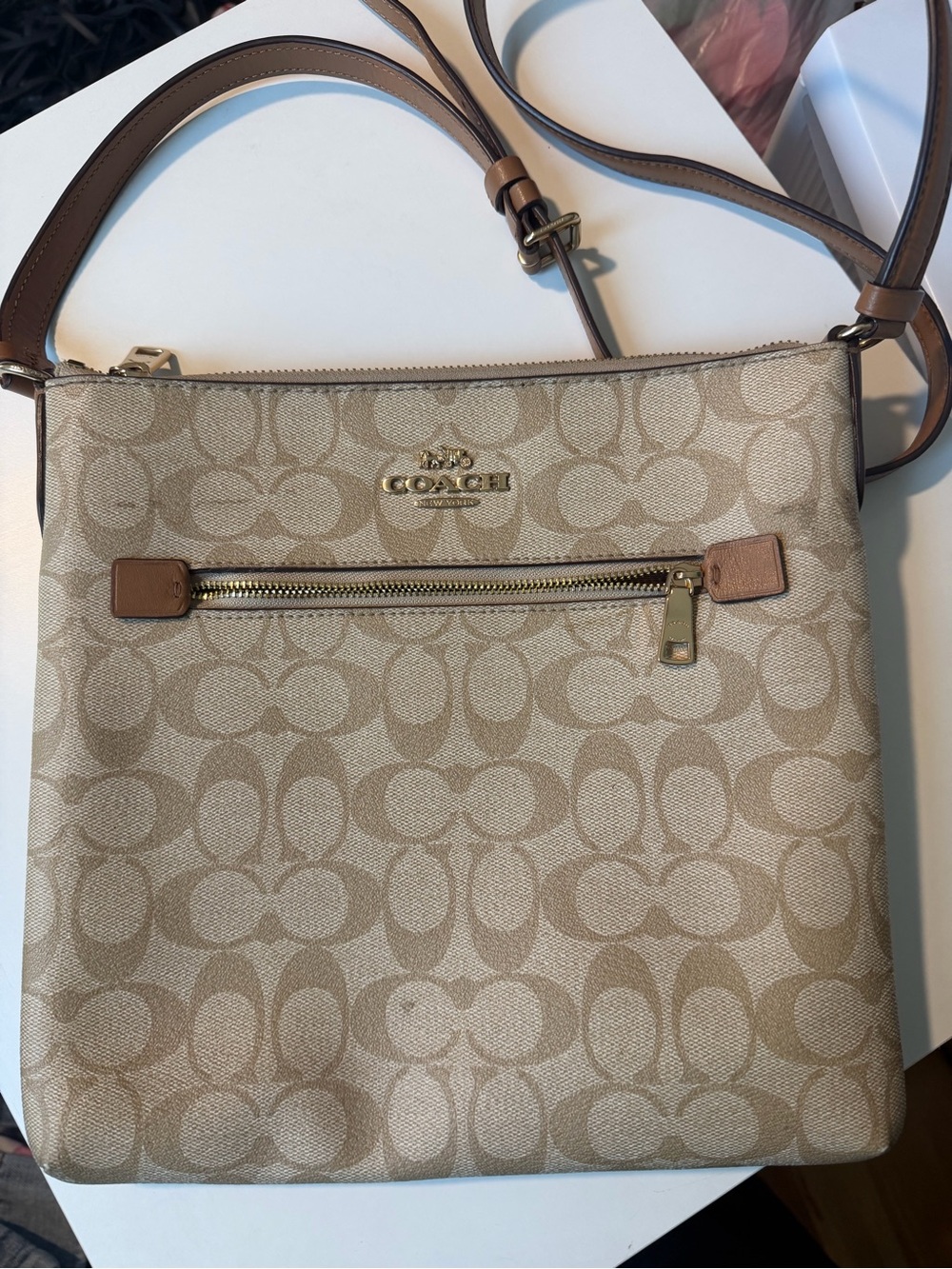 Coach Signature Canvas Crossbody Bag – Khaki/Tan
